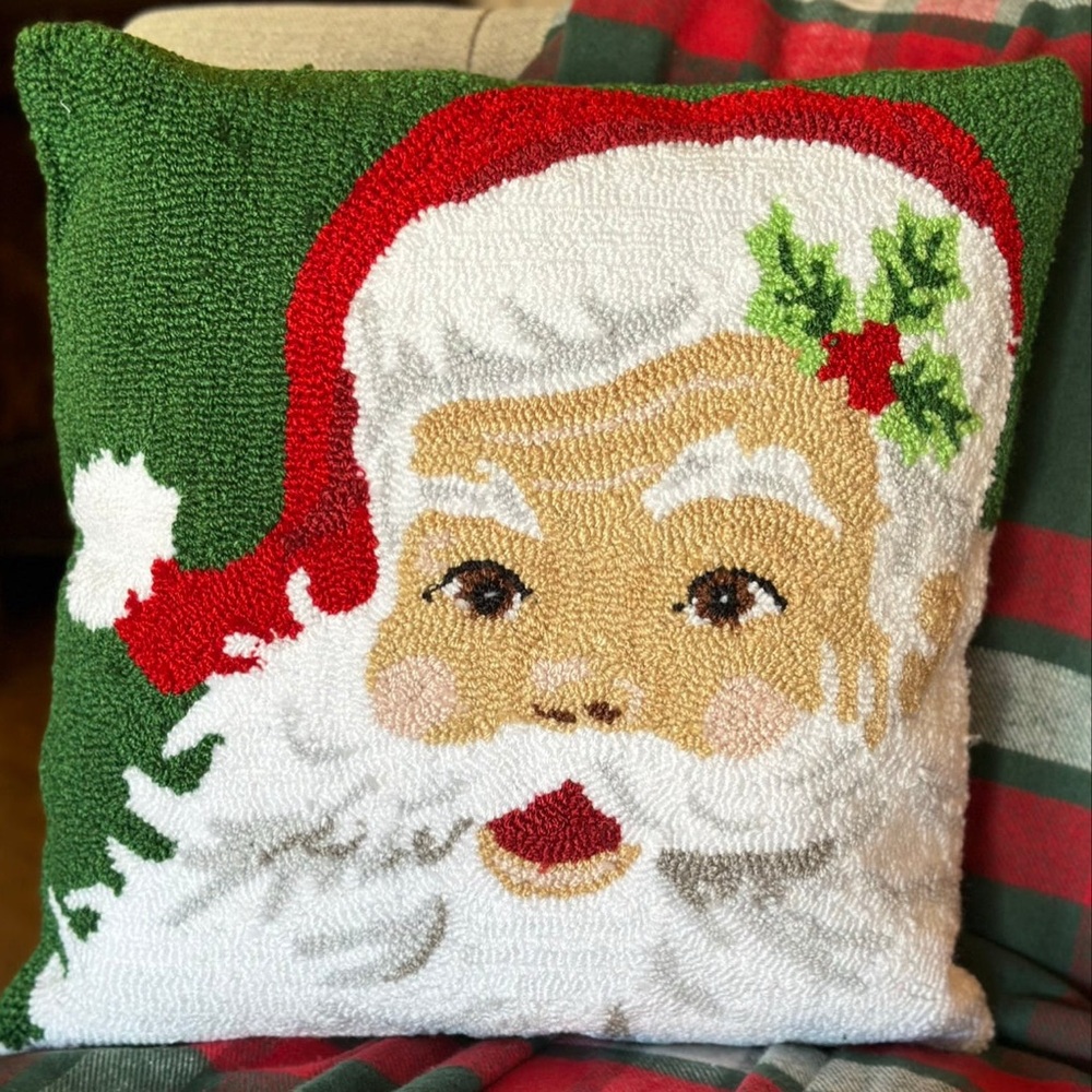 Santa Claus Holiday Hooked Pillow